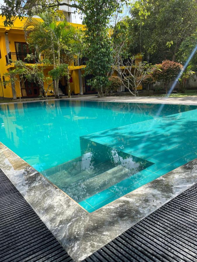 Easy Living Hotell Hikkaduwa Exteriör bild