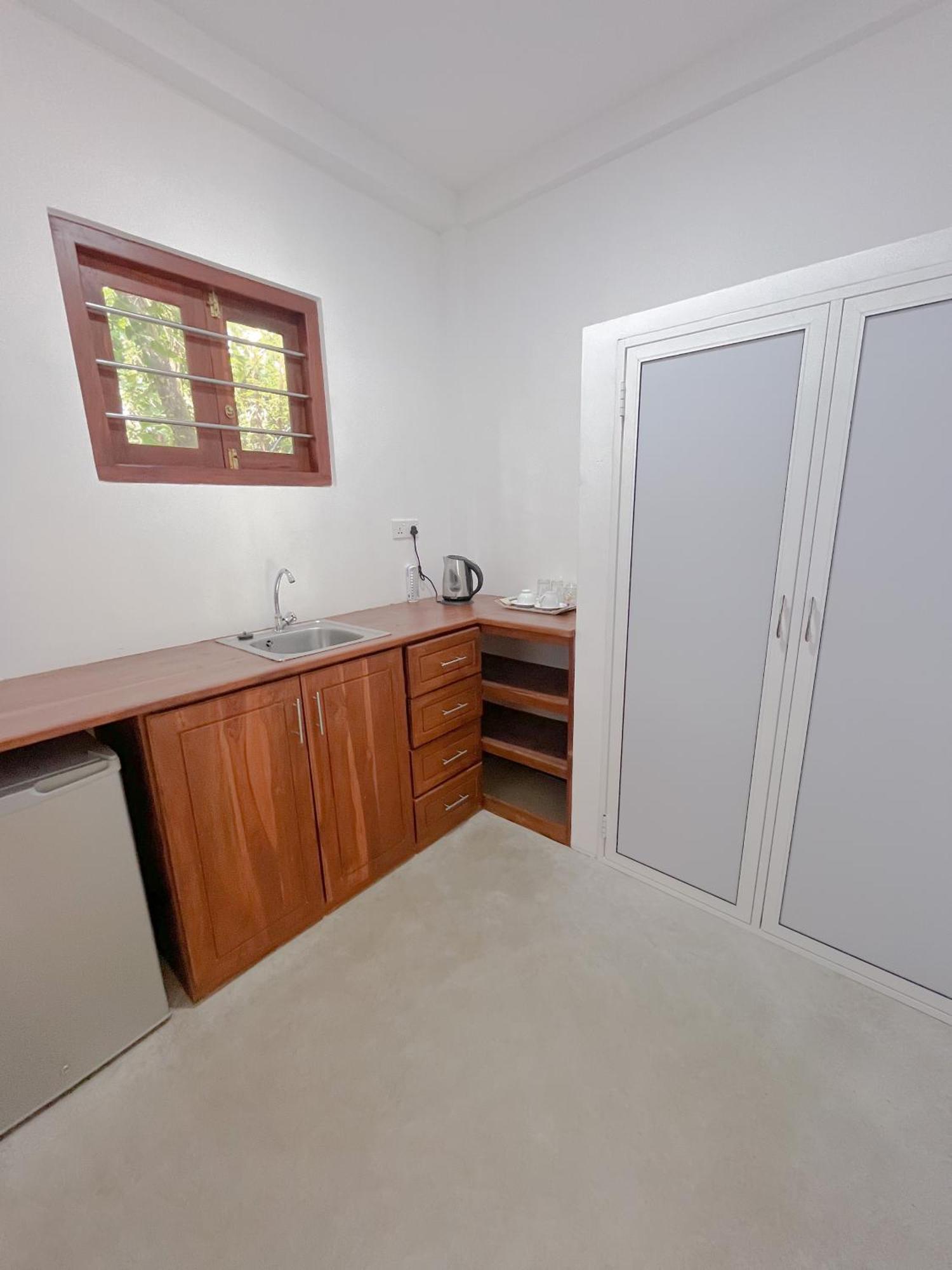 Easy Living Hotell Hikkaduwa Exteriör bild